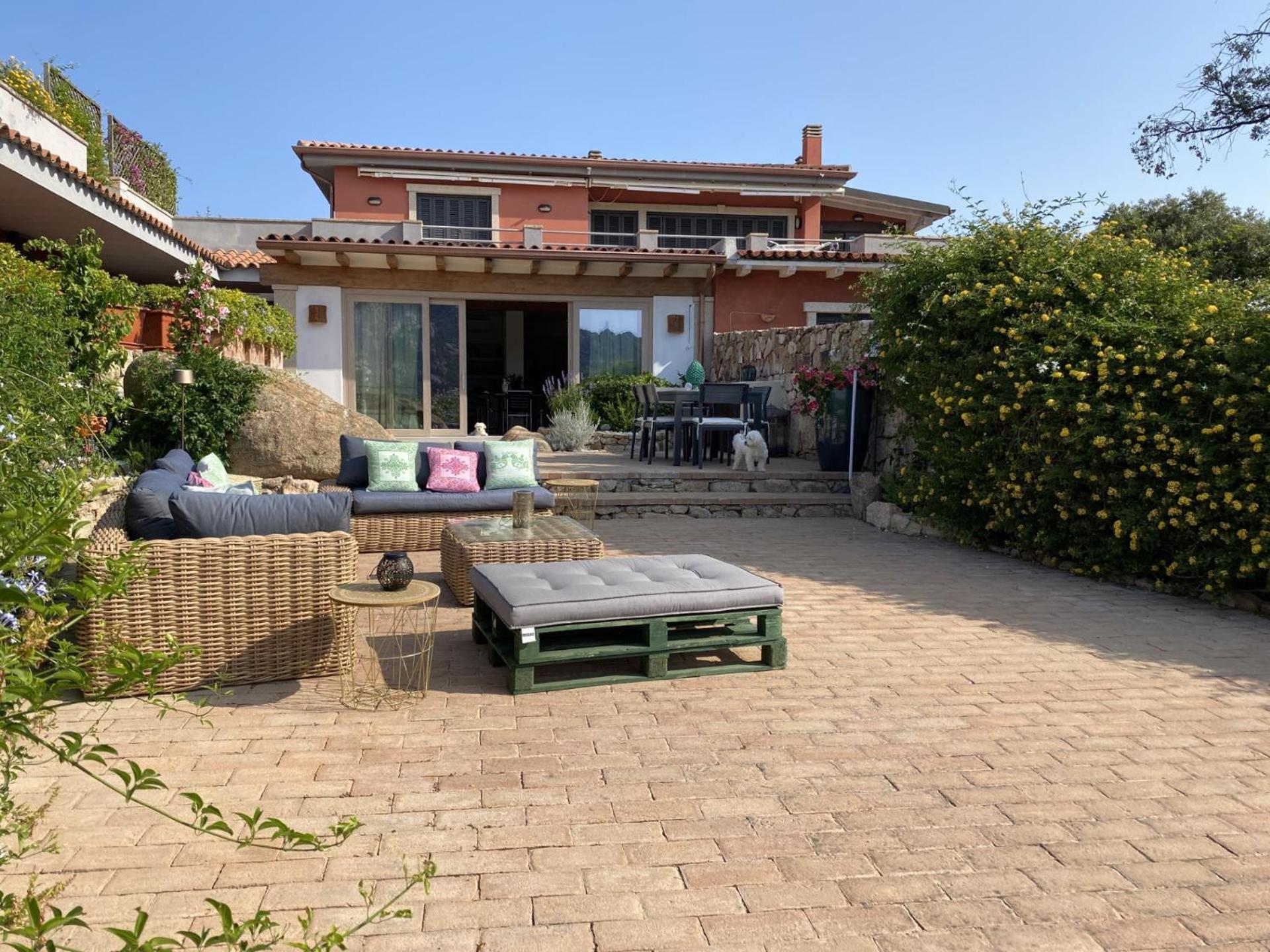 Casa Graniti San Pantaleo Villa Exterior photo